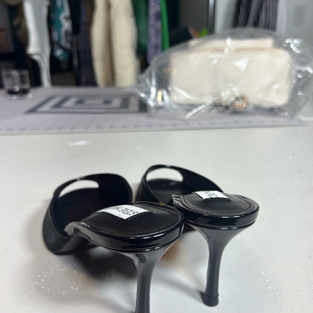 Steve Madden Black Mesh Peep Toe Heels - Picture 2 of 6